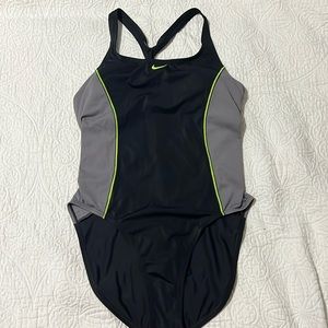 Women’s Nike swimsuit  size xl